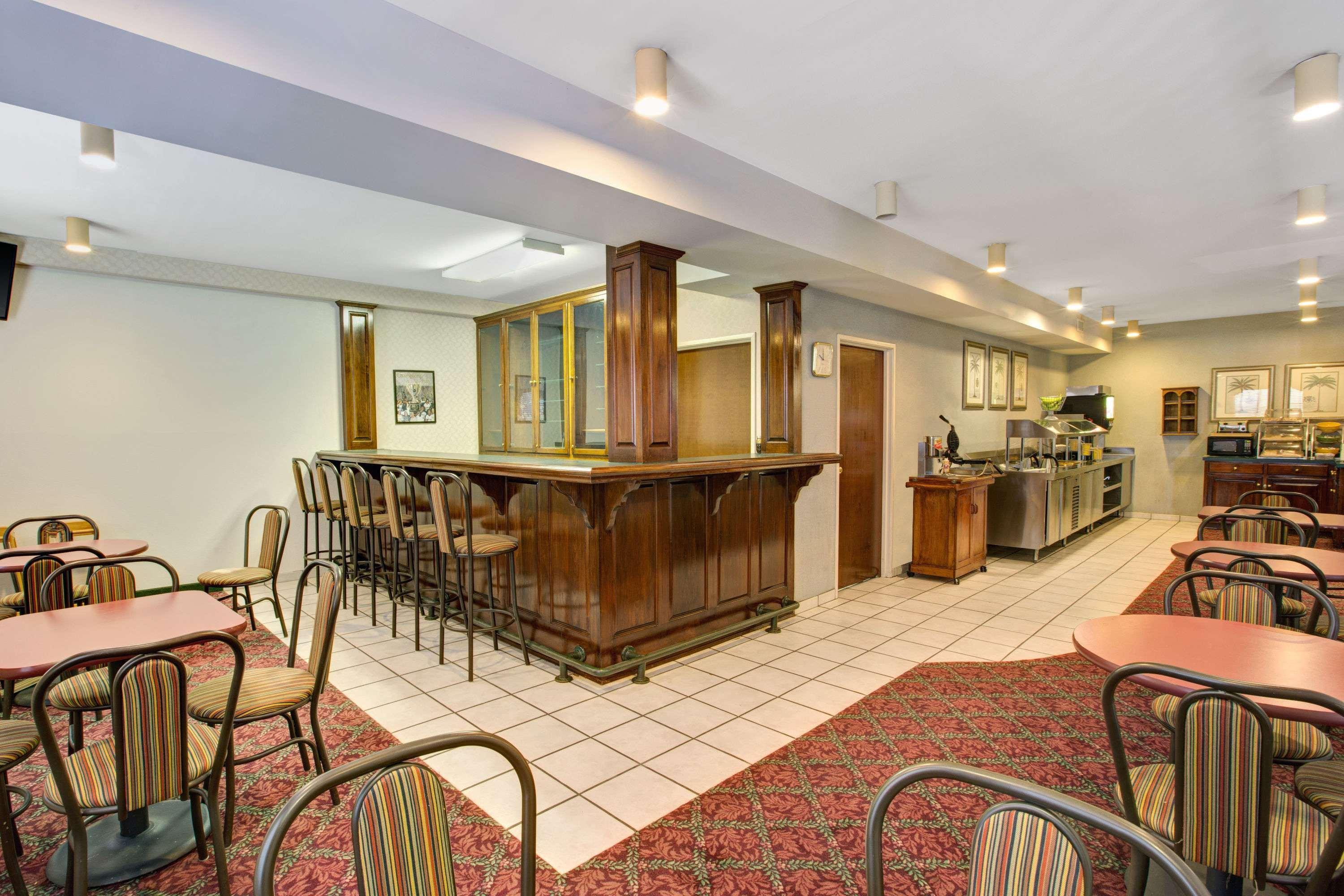 Days Inn & Suites By Wyndham Hickory Exteriér fotografie